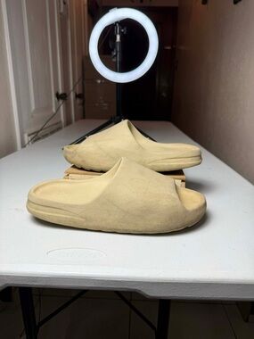 Adidas Yeezy Slide Desert Men's 13 Streetwear Loungewear